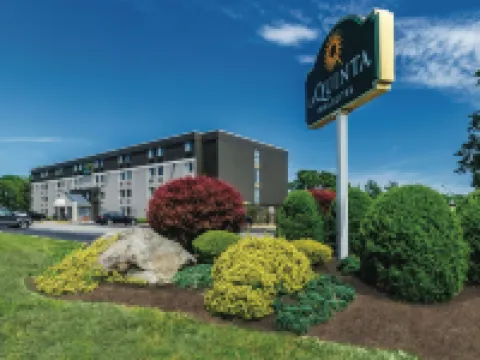 沃威克普羅維登斯機場拉昆塔温德姆套房酒店 沃威克酒店