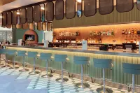 Holiday Inn LONDON - HEATHROW BATH ROAD by IHG - バー