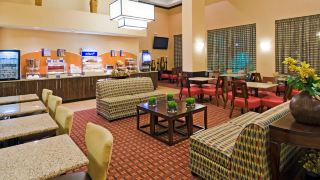 holiday-inn-express-and-suites-kendall-east-miami-an-ihg-hotel