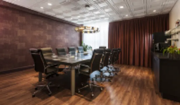 Warwick Le Crystal Montreal