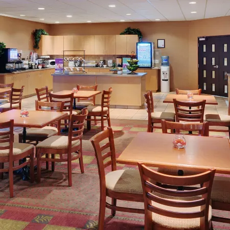 Pomeroy Inn and Suites Chetwynd