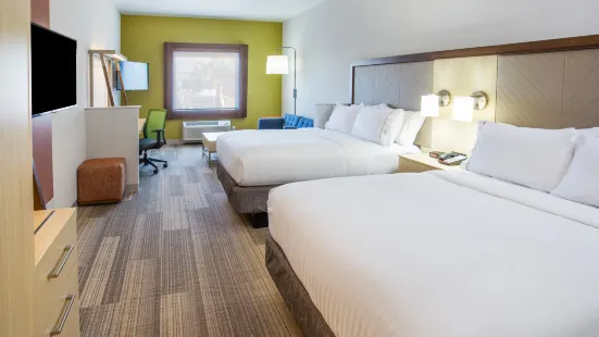 Holiday Inn Express & Suites Pahrump