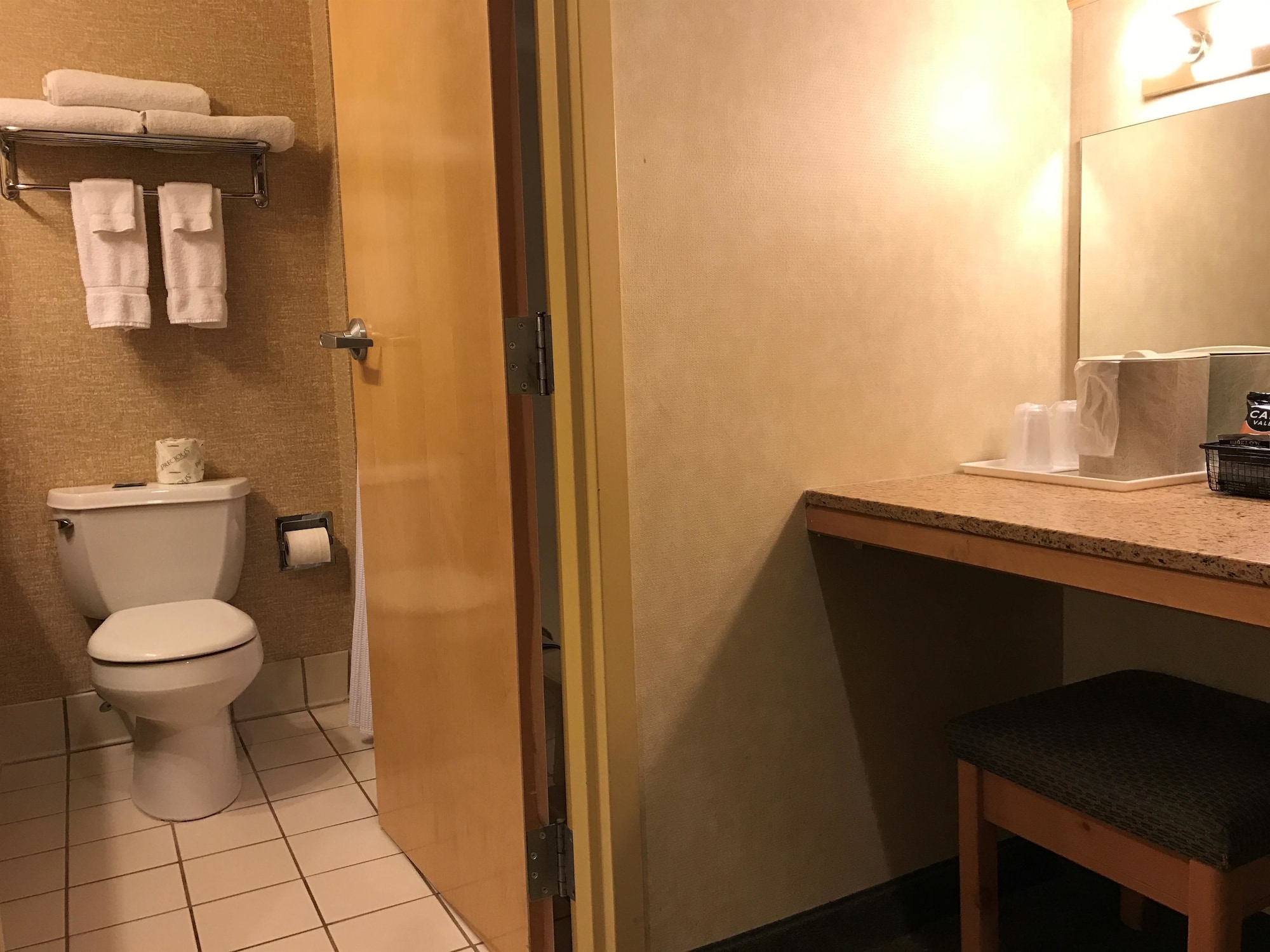 Best Western Plus Revere Inn & Suites