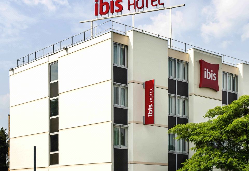 ibis Saint-Denis Stade Ouest-Saint-Denis Updated 2023 Room Price-Reviews &  Deals | Trip.com
