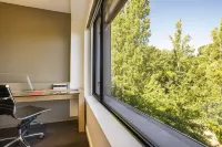 Crowne Plaza CANBERRA by IHG - วิว
