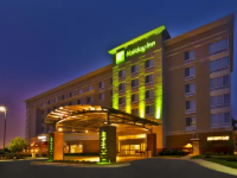 Holiday Inn DETROIT METRO AIRPORT by IHG Hotels in Romulus
