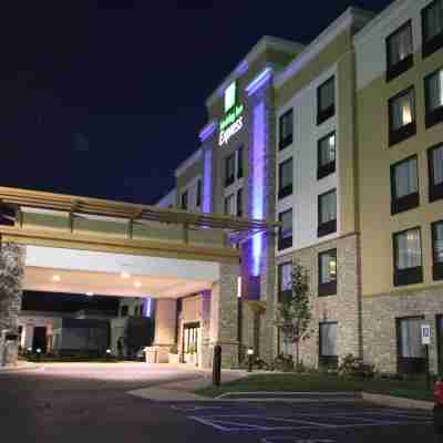 Holiday Inn Express Janesville-I-90 & US Hwy 14 Hotel Exterior