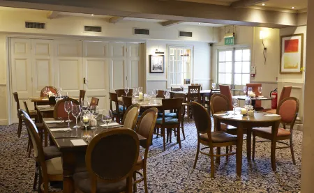 Sun Hotel by Greene King Inns Отели в г. Летчуэрт