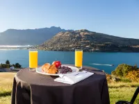 Holiday Inn QUEENSTOWN FRANKTON ROAD by IHG Hotels near Buzzstop