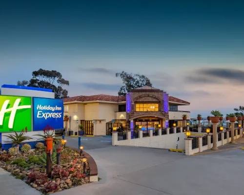 Holiday Inn Express SAN DIEGO AIRPORT-OLD TOWN by IHG Hotels near Mission Beach Boardwalk