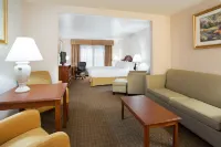 Holiday Inn Express & Suites Marion Hotels in Marion