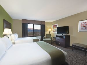 Holiday Inn Express & Suites Richfield