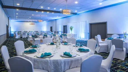 Delta Hotels by Marriott West Palm Beach Отели рядом с достопримечательностью «Университет Палм Бич Атлантик»