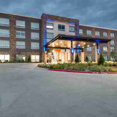Holiday Inn Express & Suites DALLAS NORTH - ADDISON by IHG Hotel Exterior