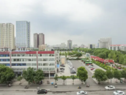 โรงแรมวิเอนนา (สาขา เซี่ยวยี่ ว่านต๋าพลาซ่า รัฐบาลเทศบาล) โรงแรมในเซี่ยวยี่