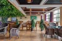 Bianchui Hotel Hotels in Yingjiang