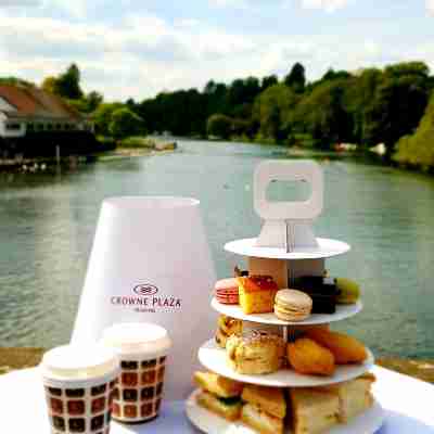 雷丁皇冠假日酒店 Dining/Meeting Rooms