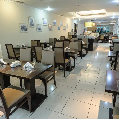 Hotel The Premium