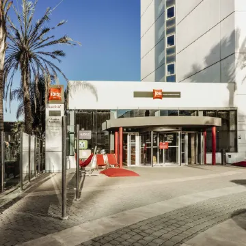 Ibis Casablanca City Center Отели рядом с достопримечательностью «Хаммам Зиани»