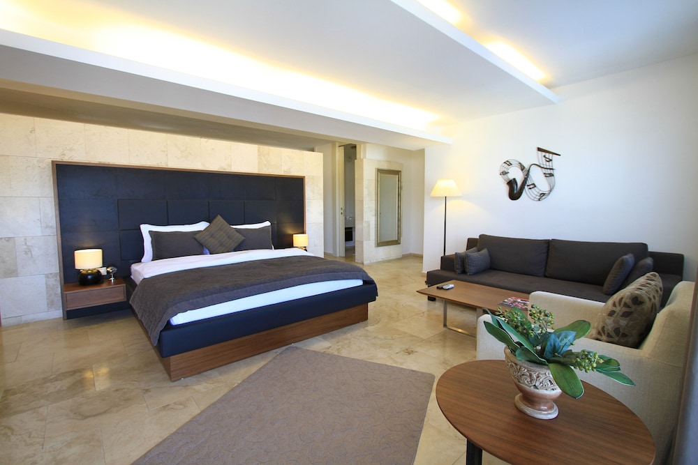 Manastir Hotel & Suites
