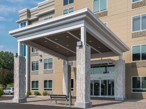 Holiday Inn Express & Suites Norwood-Boston Area