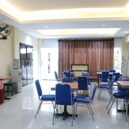 Eljie Hotel