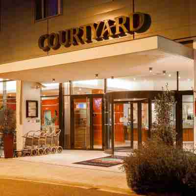 Courtyard Toulouse Airport Hotel Exterior