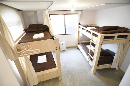 Bacchus Kofu Guesthouse