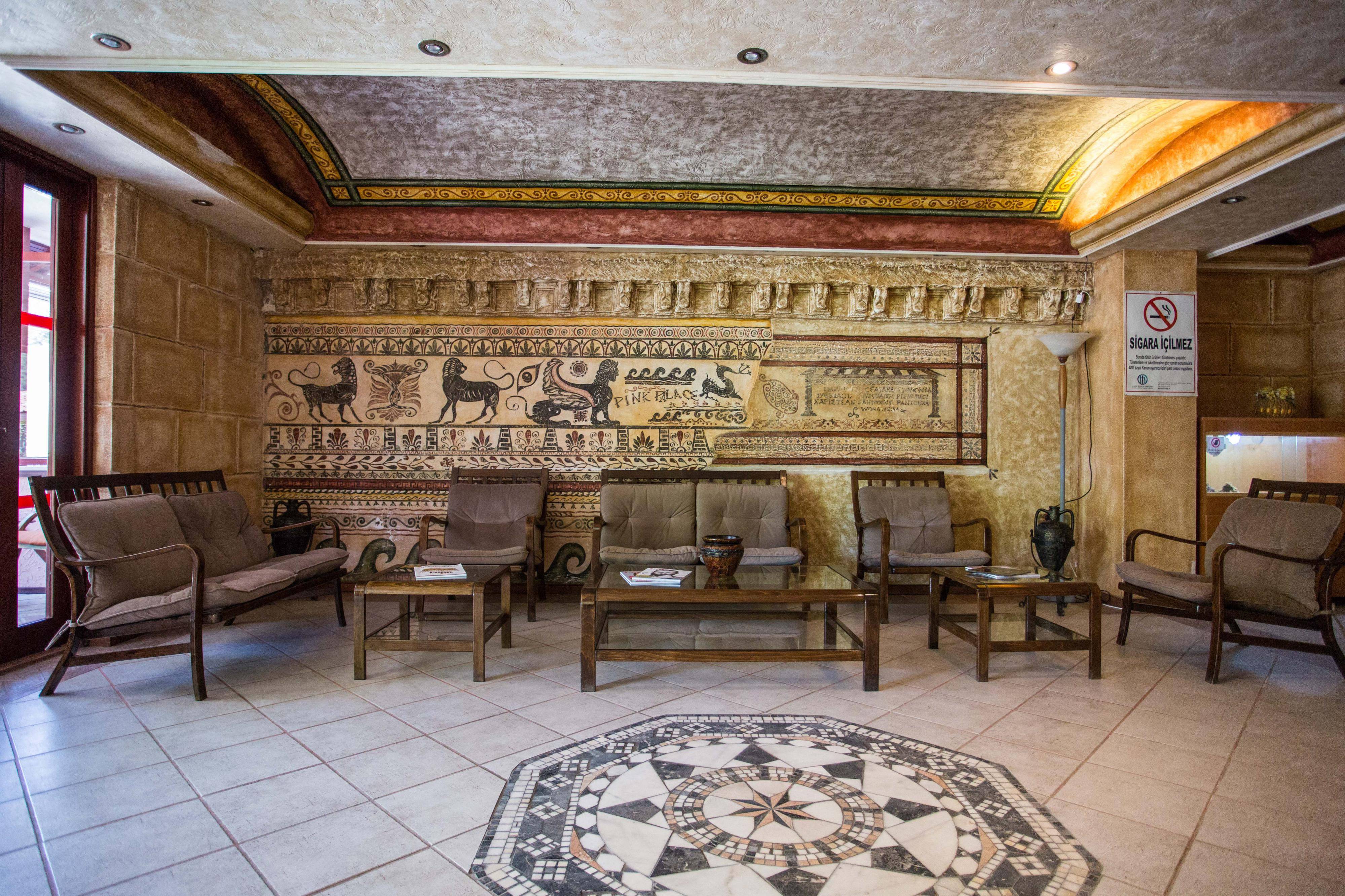 Club Pink Palace Hotel