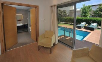 E-Hotel Larnaca Resort & Spa