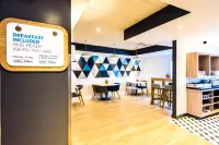 Holiday Inn Express PORTSMOUTH - GUNWHARF QUAYS by IHG - Bữa sáng