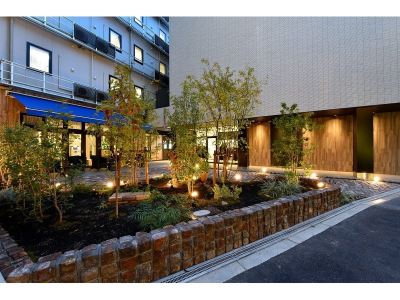 庭 ホテルソビアル大阪 ドーム前の写真