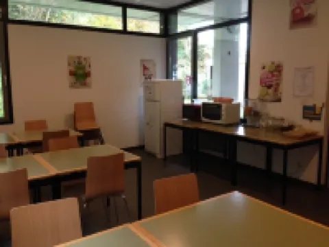 오베르주 드 주네스 데 모를렉 - 호스텔