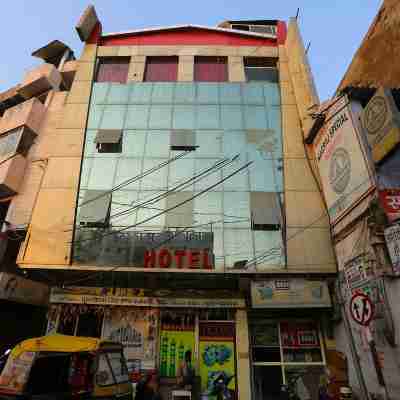 OYO 30240 Shri Radha Palace Hotel Exterior