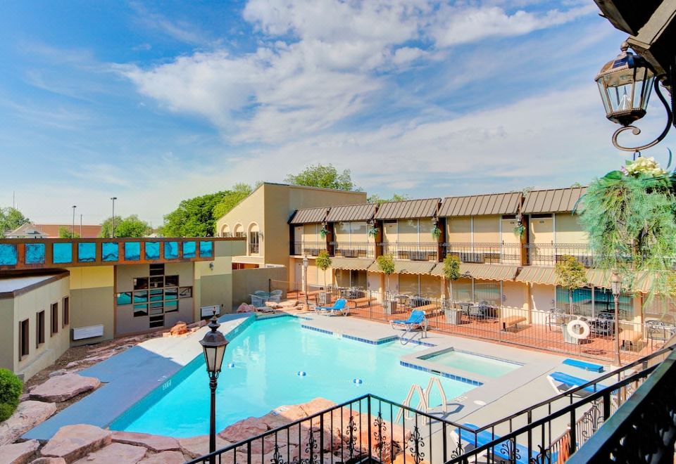 Western Inn and Suites - Housity