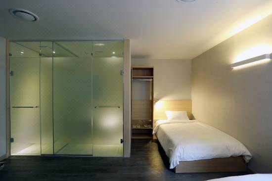 Hotel 8 Hours Seoul Updated 22 Room Price Reviews Deals Trip Com