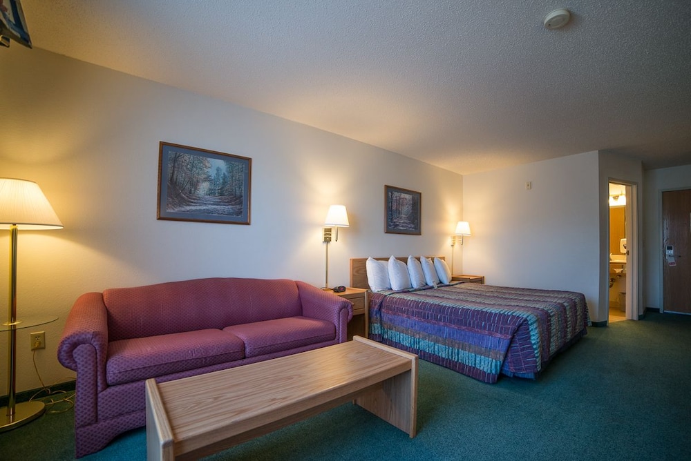 River Valley Inn & Suites