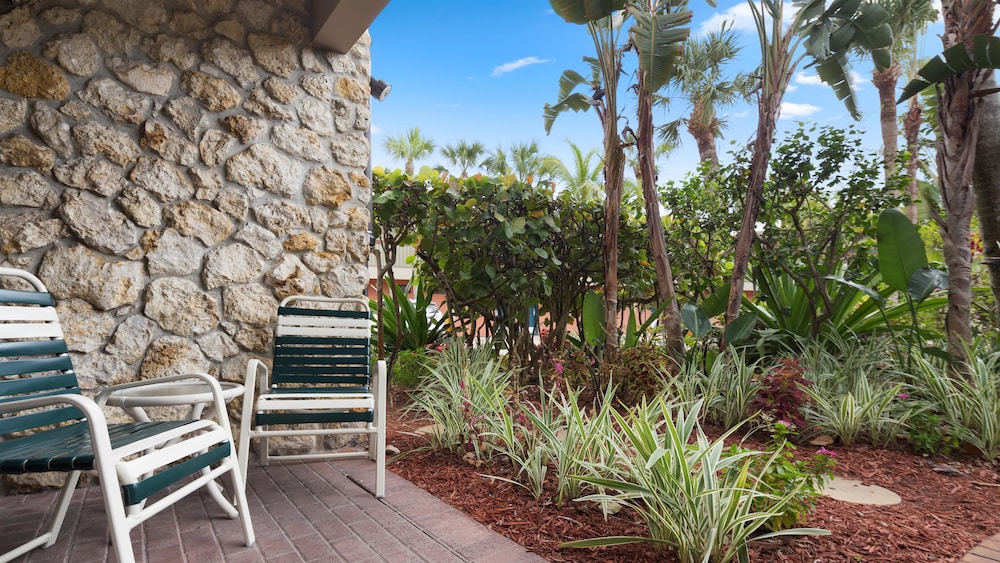 Best Western Naples Inn & Suites