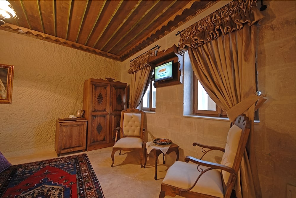 Phocas Cave Suites