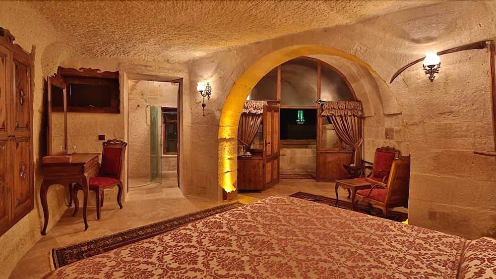 Phocas Cave Suites