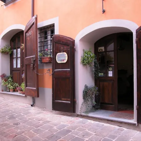 Antica Casa Dei Rassicurati