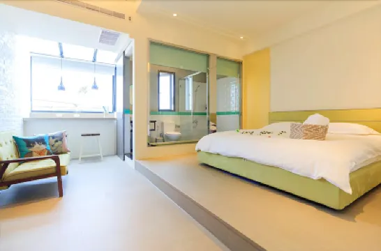 Book 5 Hotels near Qilan Forest Recreation Area