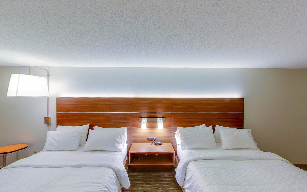 Holiday Inn Express Fort Wayne - East - New Haven, an Ihg Hotel
