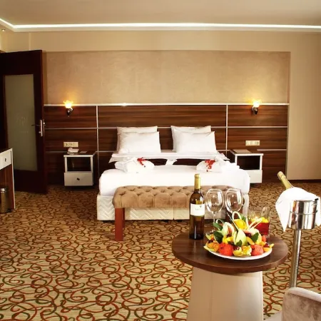 Perama Hotel
