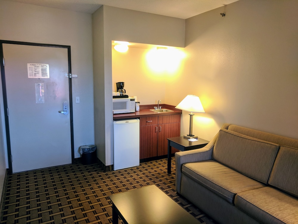 SureStay Plus Hotel by Best Western Coralville Iowa City