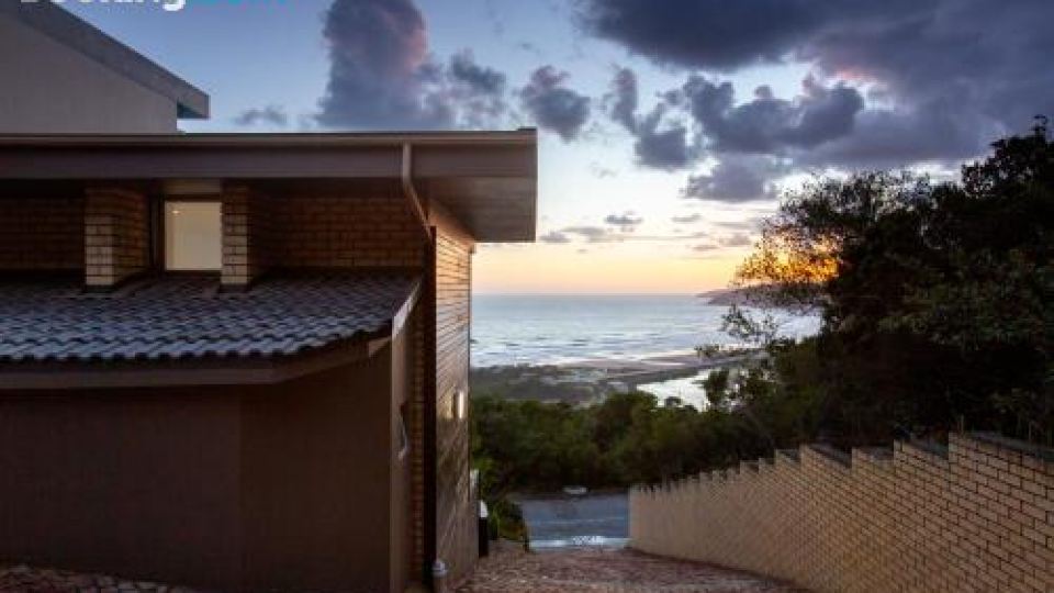Infinity Blue Luxury Accommodation
