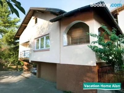 Vacation Home Alan Hotels near Johova Kosa