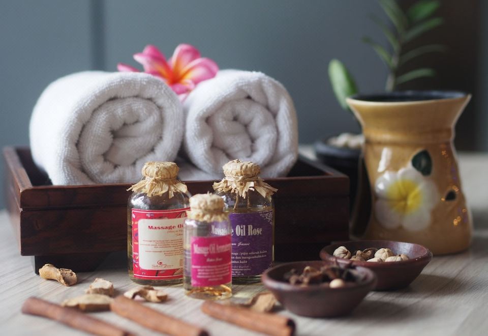 3. 이비스 수라바야..