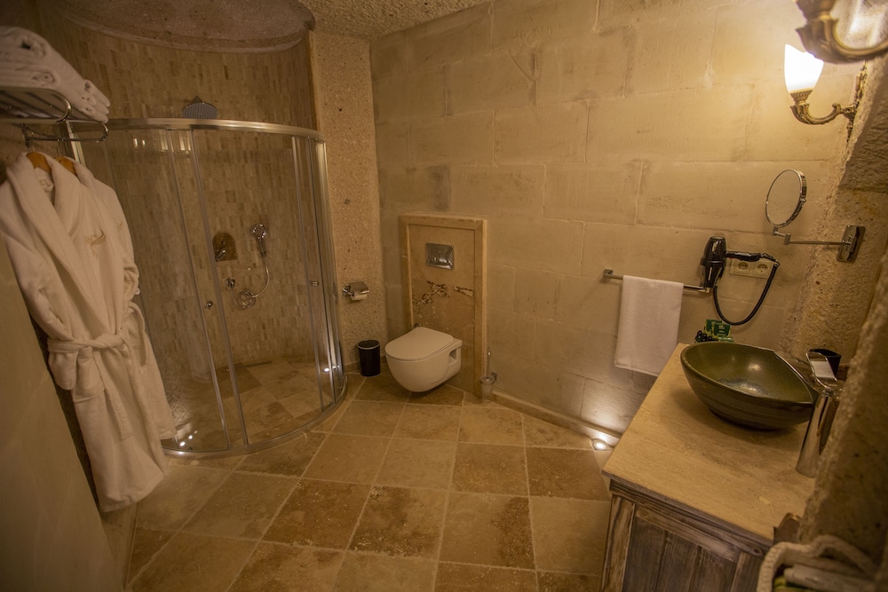 Anka Cave Suites