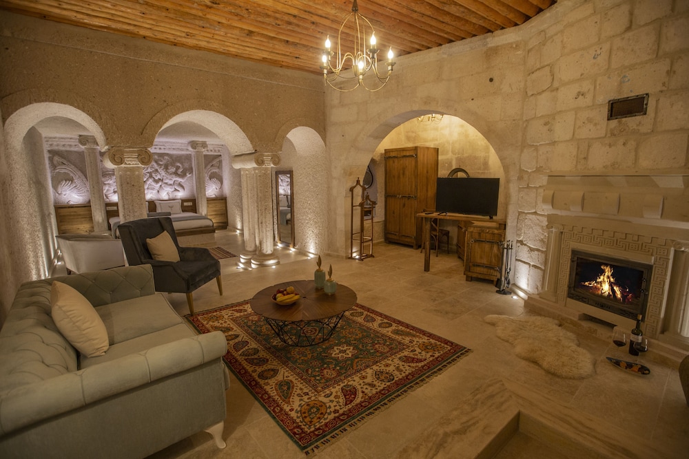 Anka Cave Suites